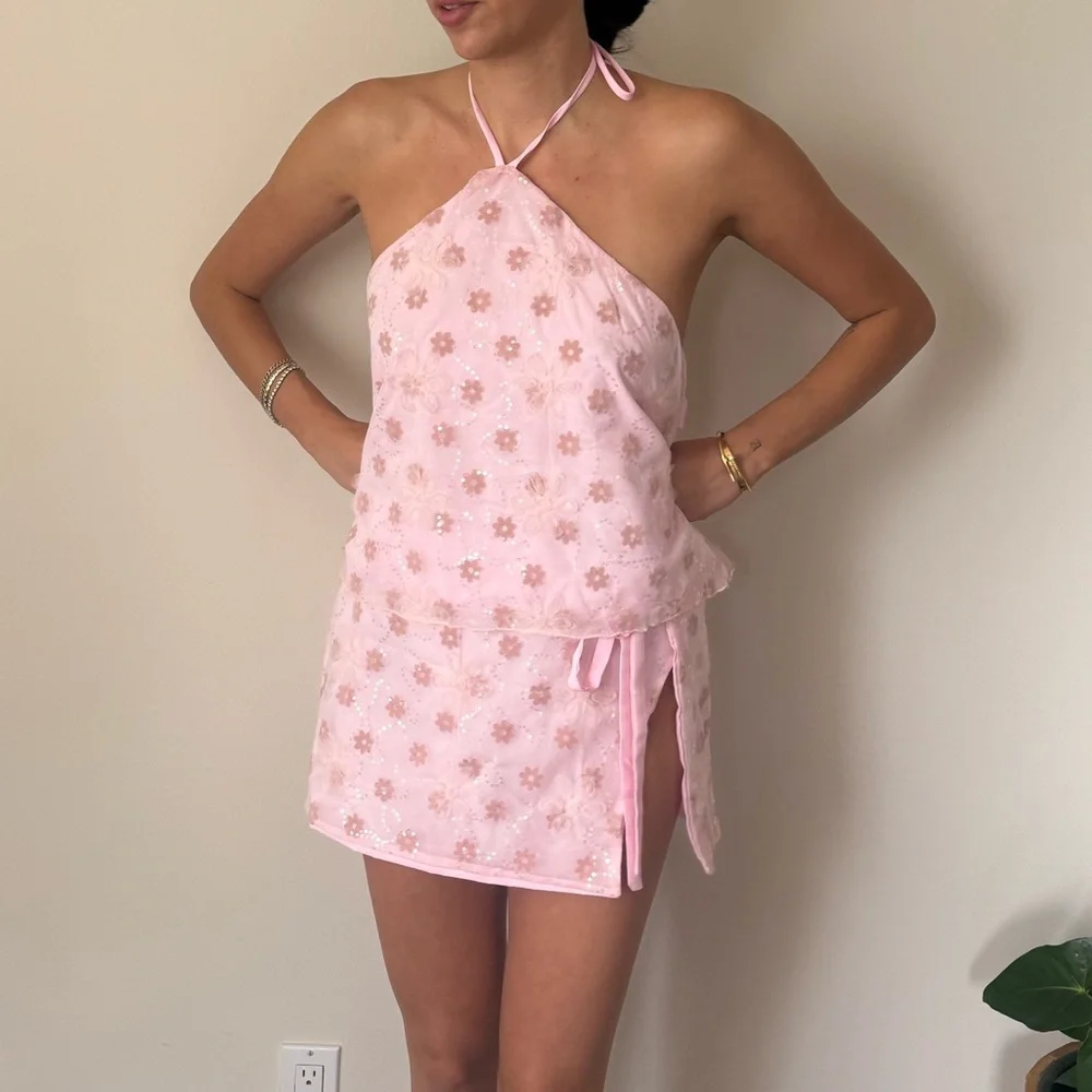 New open back Pink Floral Halter 2pc set size Small, but fits like a size M - Picture 7 of 14